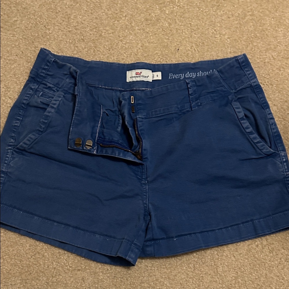 Vineyard Vines Women's Navy Cargo Shorts